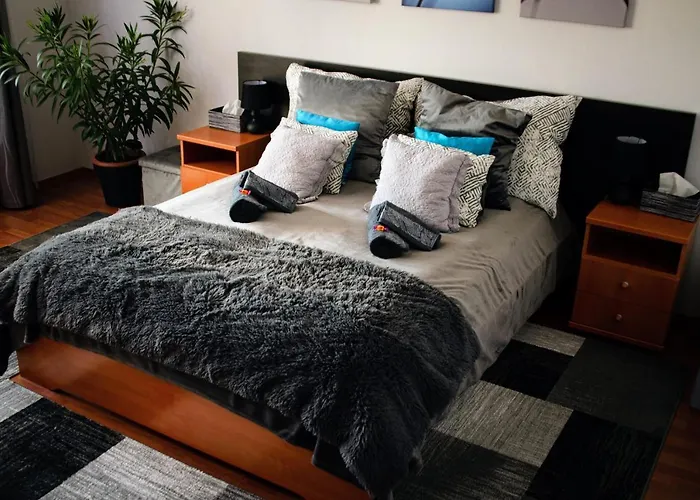 Gyogyvoelgy Apartman